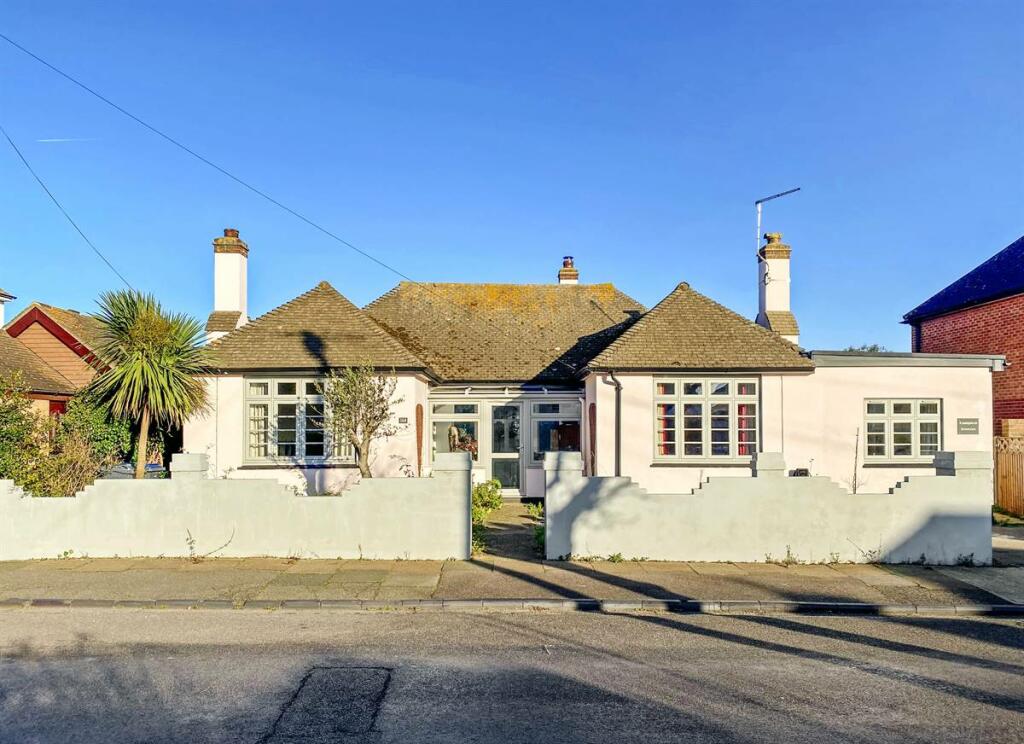 4 bedroom detached bungalow for sale in The Broadway, Herne Bay, CT6
