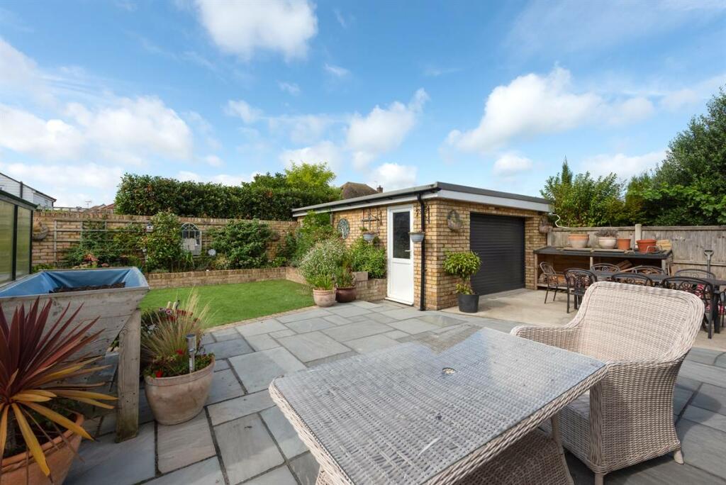 Additional property image - Sea View Avenue, Birchington