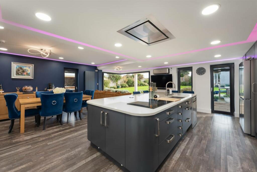 Additional property image - Sea Road, Westgate-on-Sea