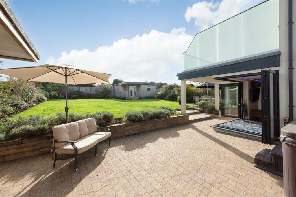 Additional property image - Sea Road, Westgate-on-Sea