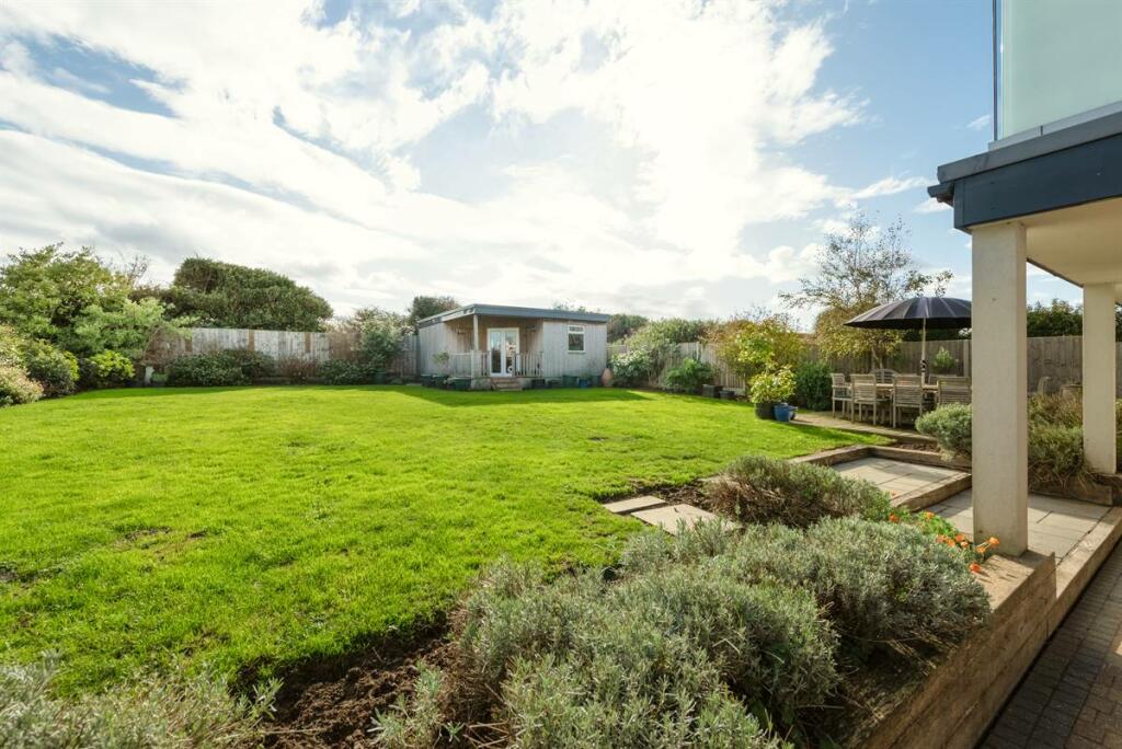 Additional property image - Sea Road, Westgate-on-Sea
