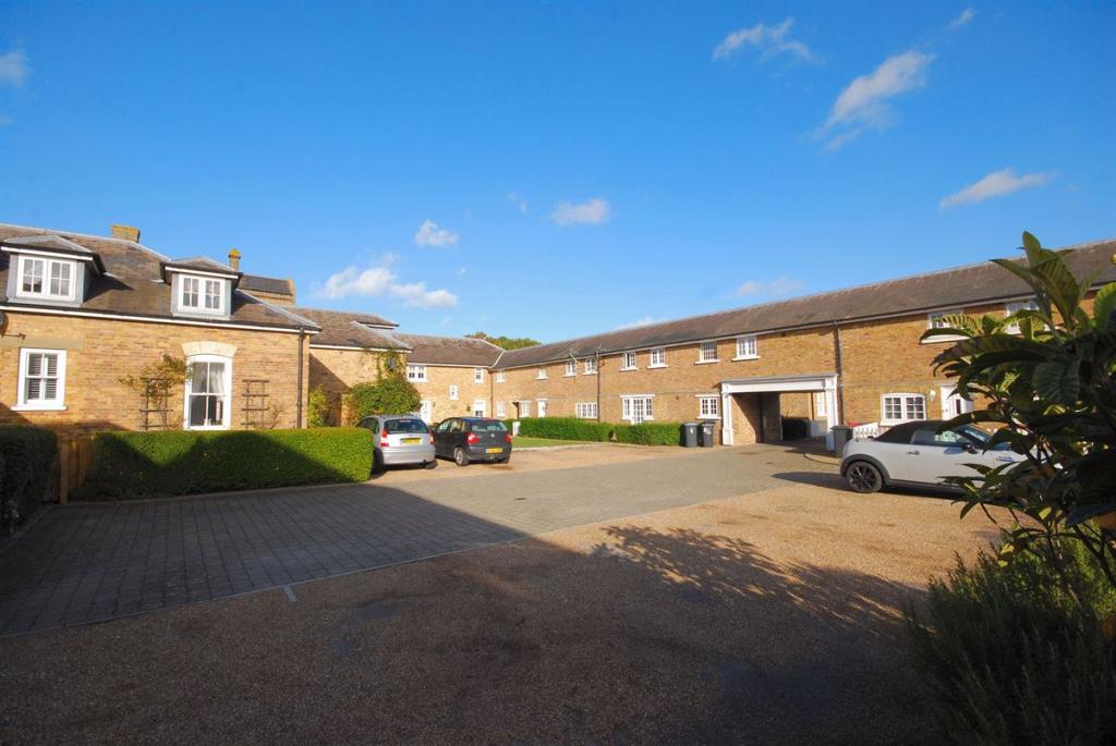 3 bedroom semidetached house for sale in Swallow Court, Herne, Herne