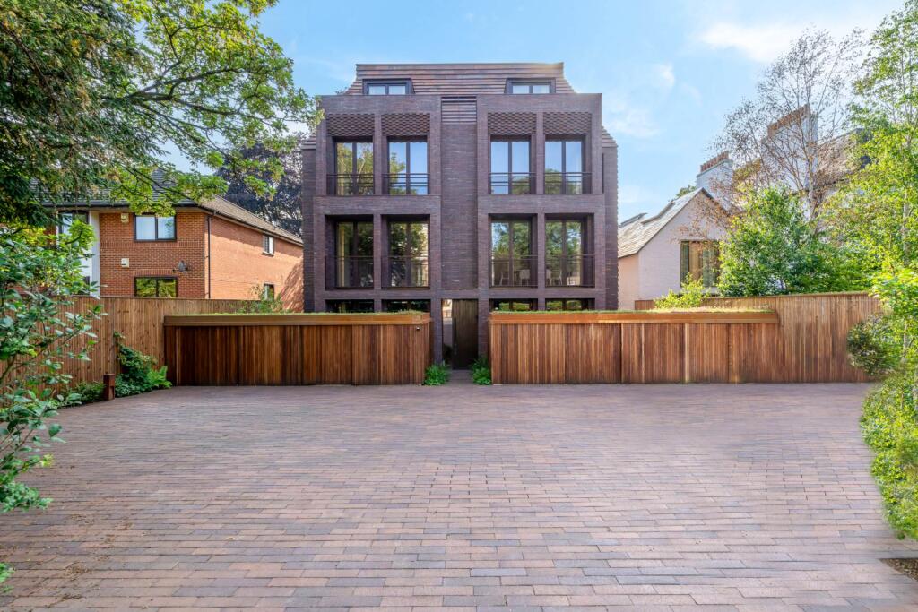 Main image of property: Villa Fontaine, Sydenham Hill, SE26