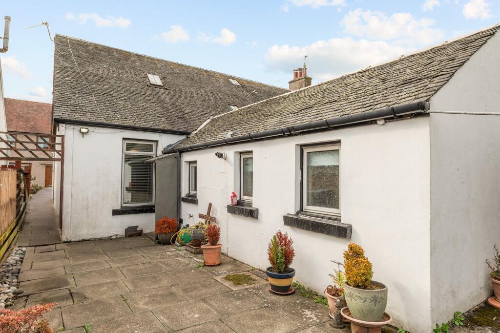 Main image of property: 9 Union Street Stenhousemuir