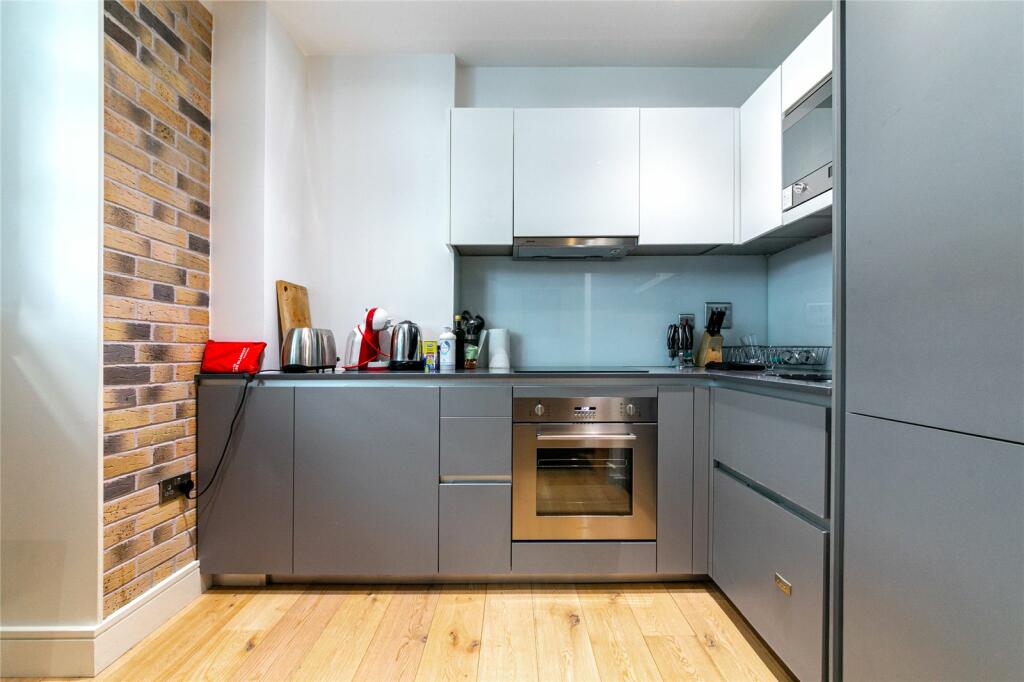 Studio apartment for sale in Carlow House, Carlow Street, Camden, NW1