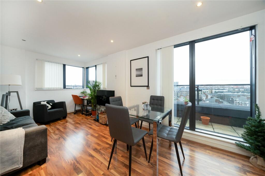 2 bedroom apartment for sale in Kings Quarter Apartments, 170