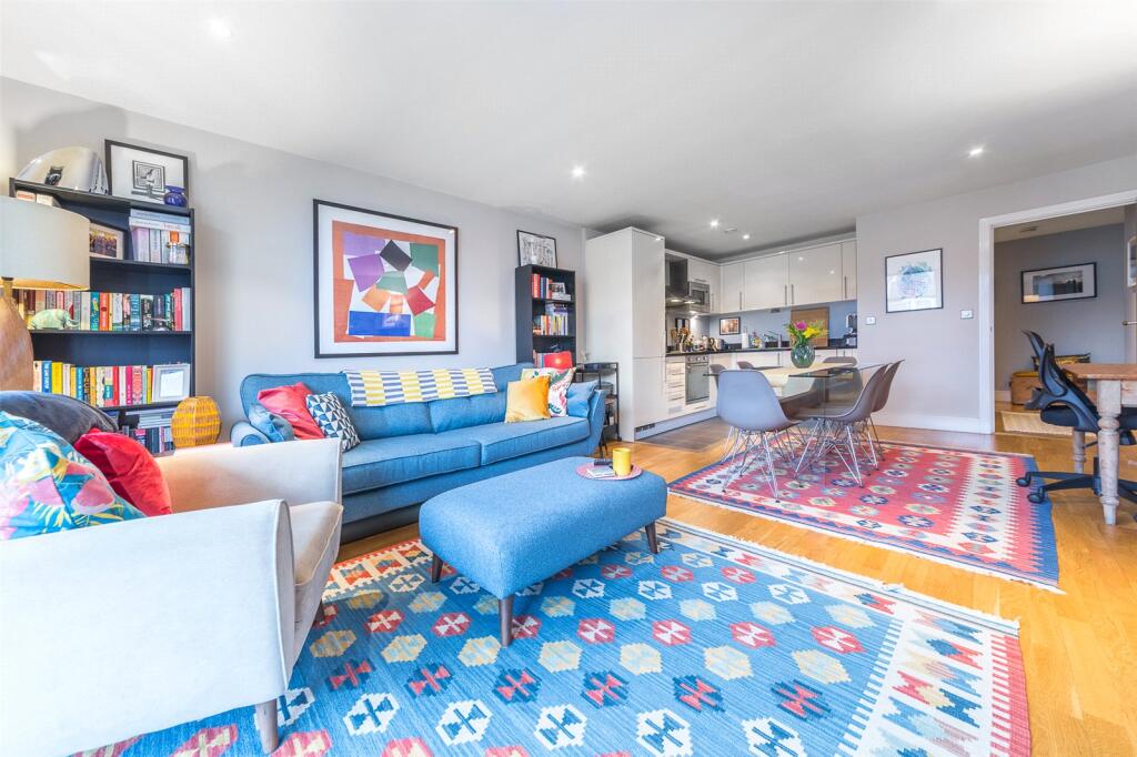 Main image of property: Drayton Park, London, N5