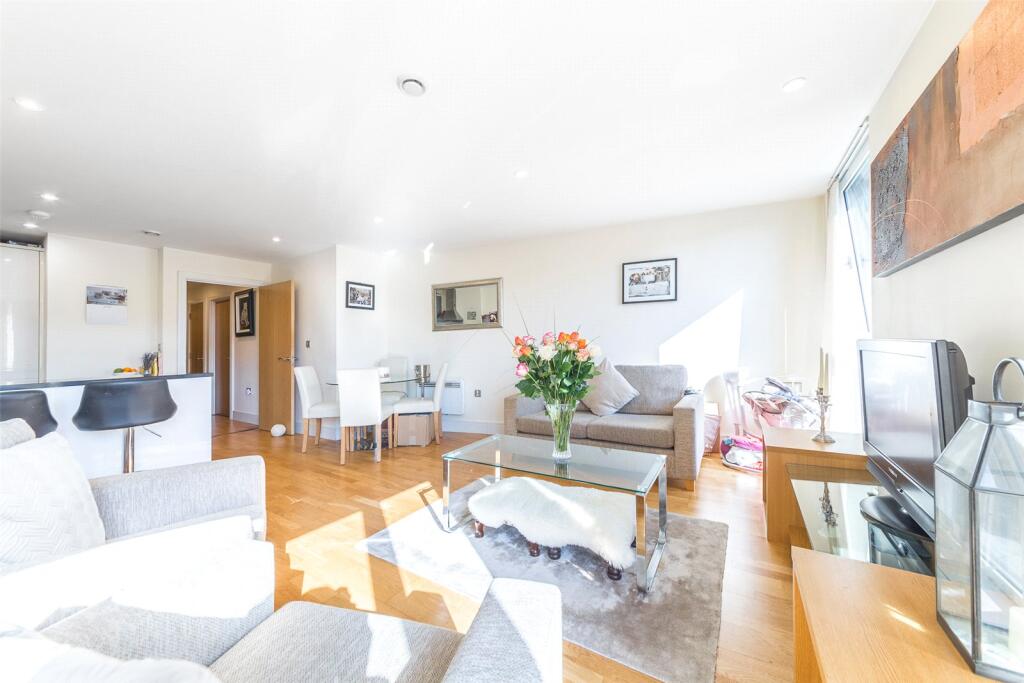 Main image of property: Drayton Park, London, N5
