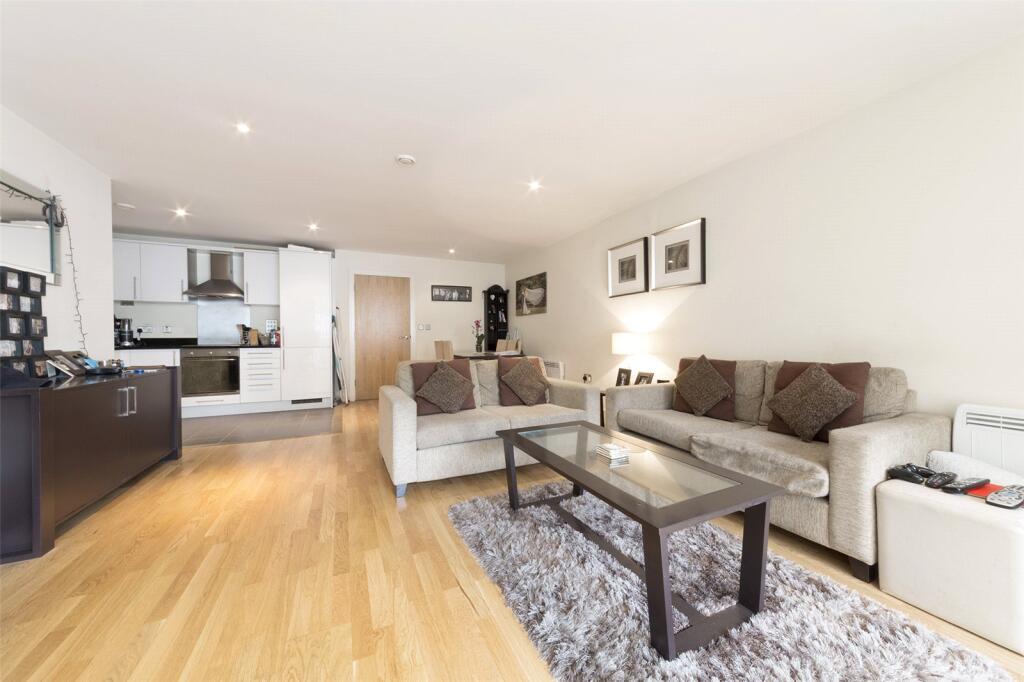 Main image of property: Drayton Park, London, N5