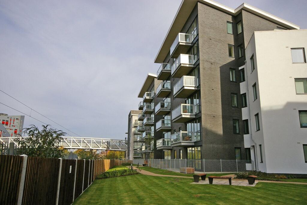 Main image of property: Drayton Park, London, N5