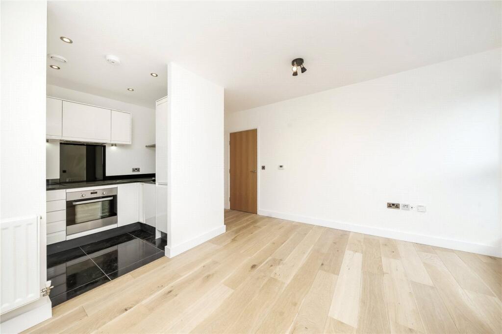 Main image of property: Green Lanes Walk, London, N4