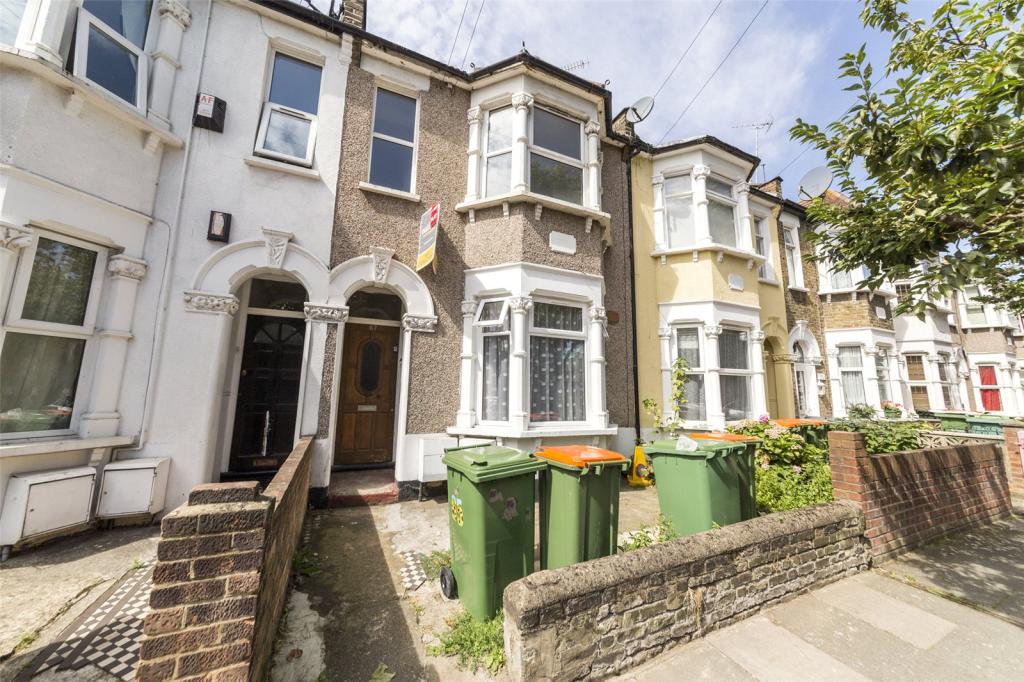 3 bedroom apartment for sale in Credon Road, Upton Park, London, E13