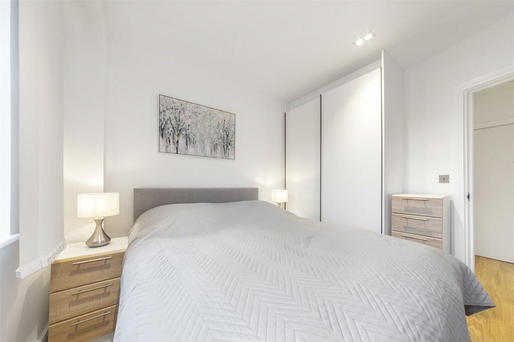 1 bedroom apartment for sale in Pinnacle House, Home Park Mill Link ...