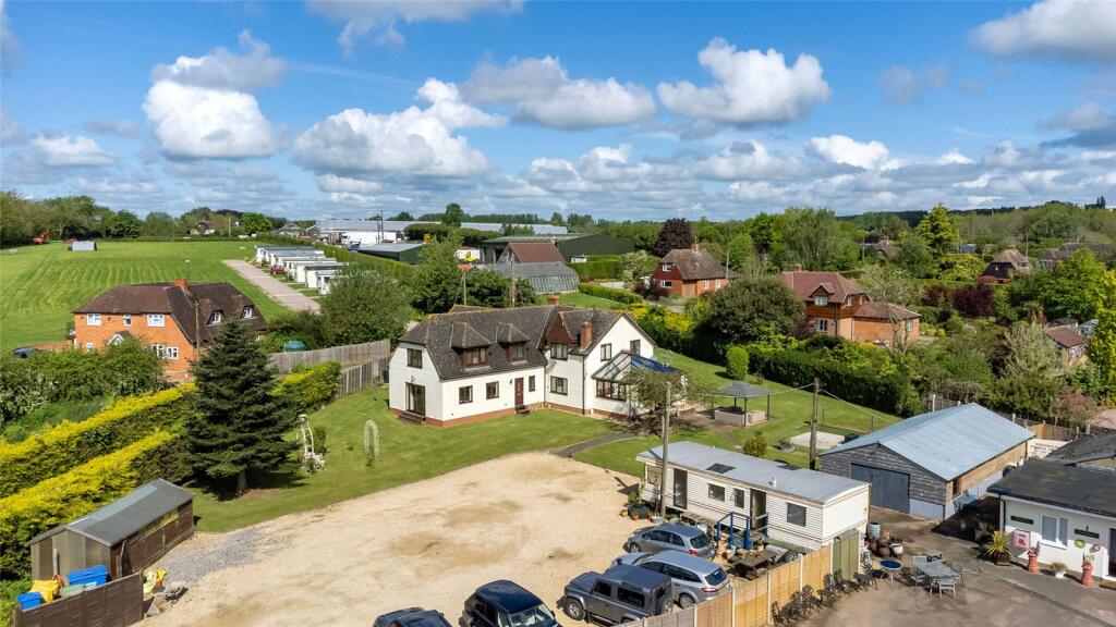 5 bedroom detached house for sale in Ford House Road, The Scarr, Newent