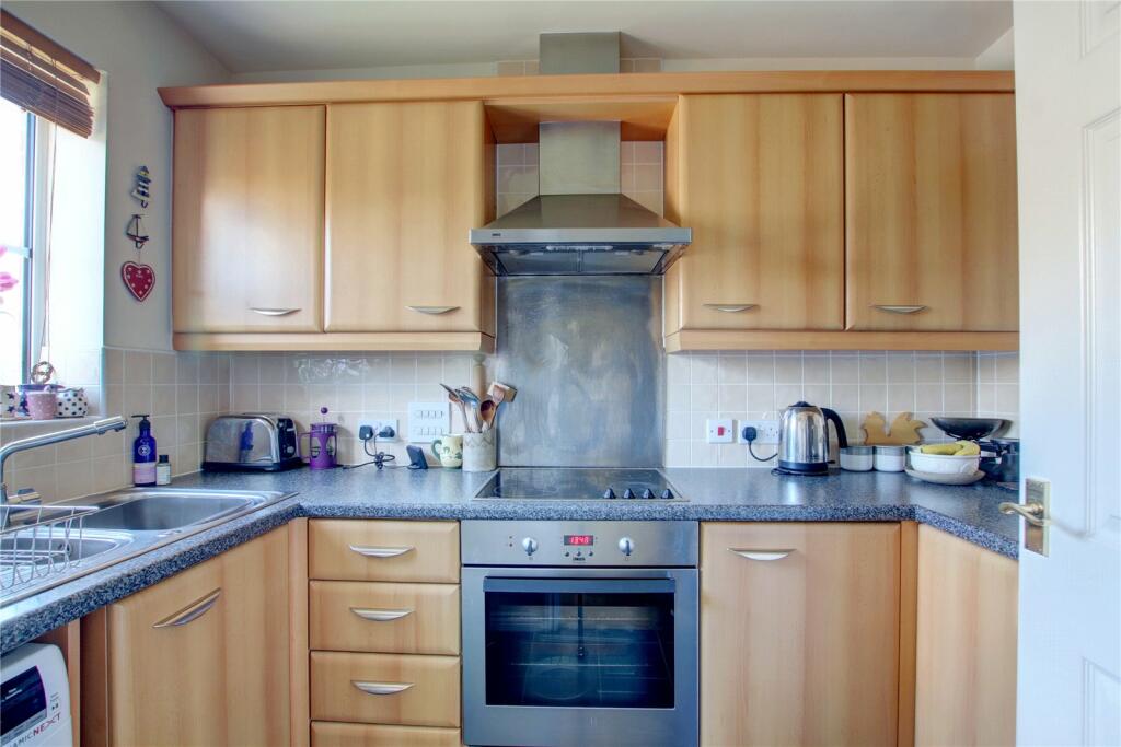 3 bedroom terraced house for sale in Hawthorn Rise, Tibberton