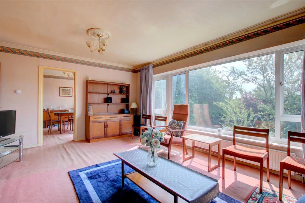 4 bedroom detached house for sale in The Holloway, Droitwich