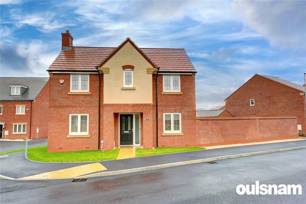 3 bedroom detached house for sale in Gresley Way, Copcut, Droitwich