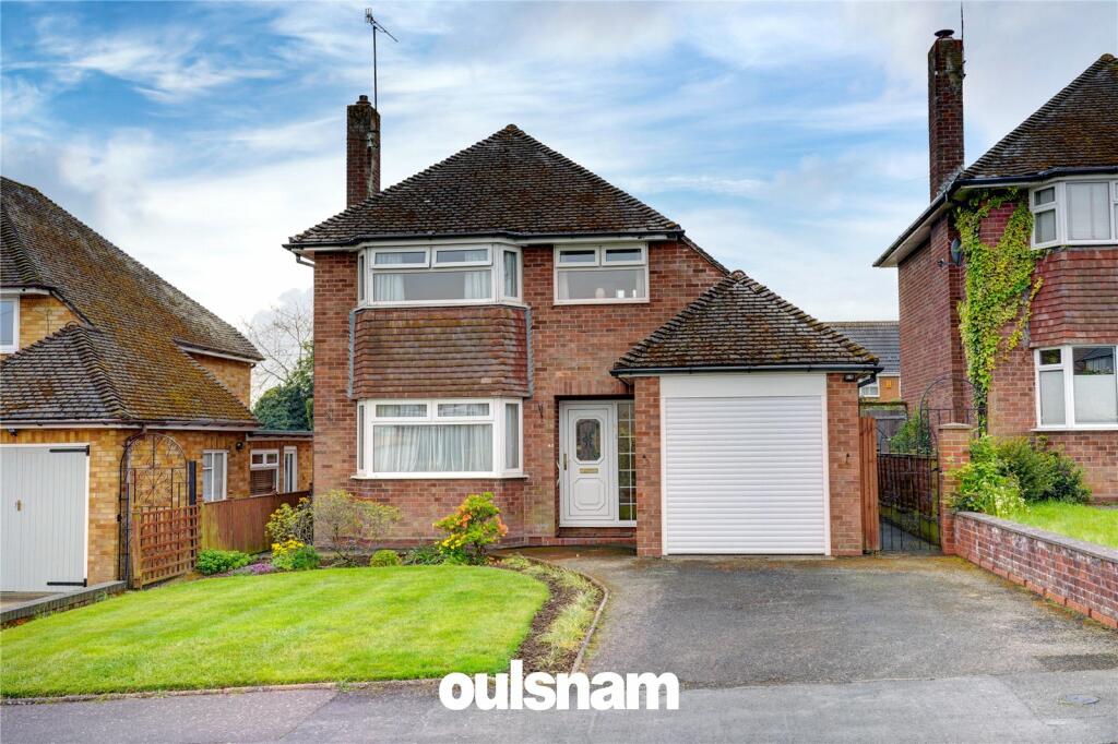 3 bedroom detached house for sale in Witton Avenue, Droitwich