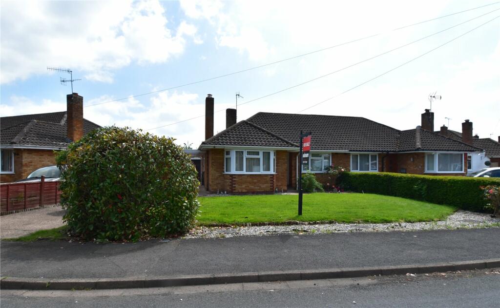 2 bedroom bungalow for sale in Alexander Avenue, Droitwich, Worcestershire, WR9