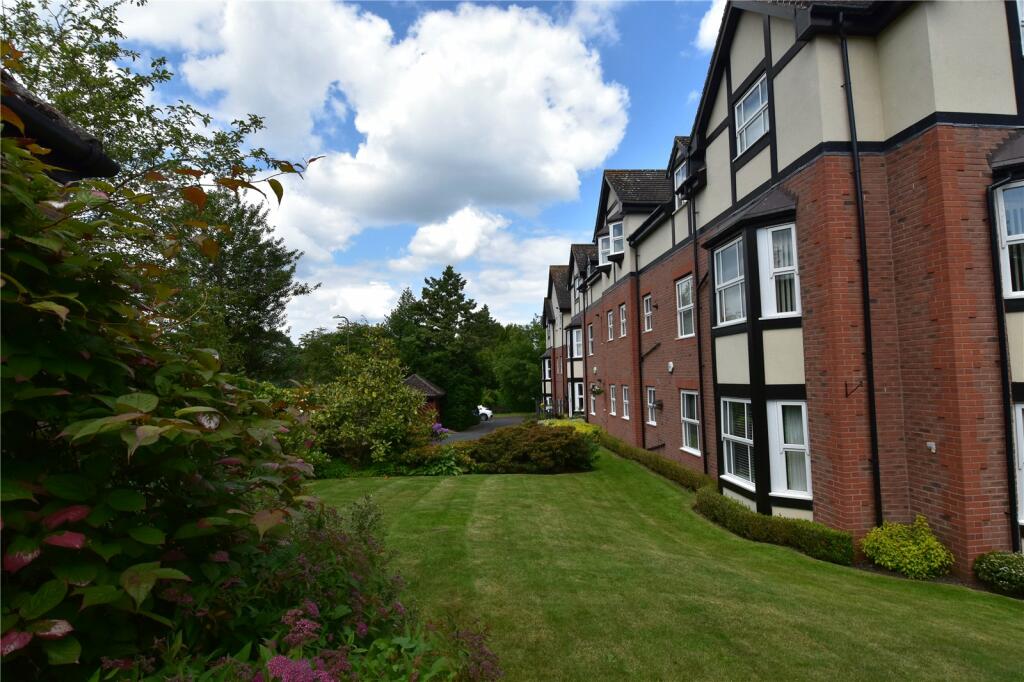 2 bedroom apartment for sale in Lyttelton Court, Droitwich, Worcestershire, WR9