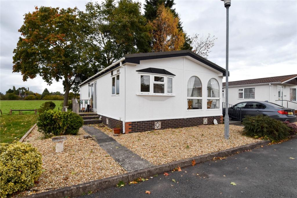 2 bedroom bungalow for sale in Doverdale Park Homes, Hampton Lovett
