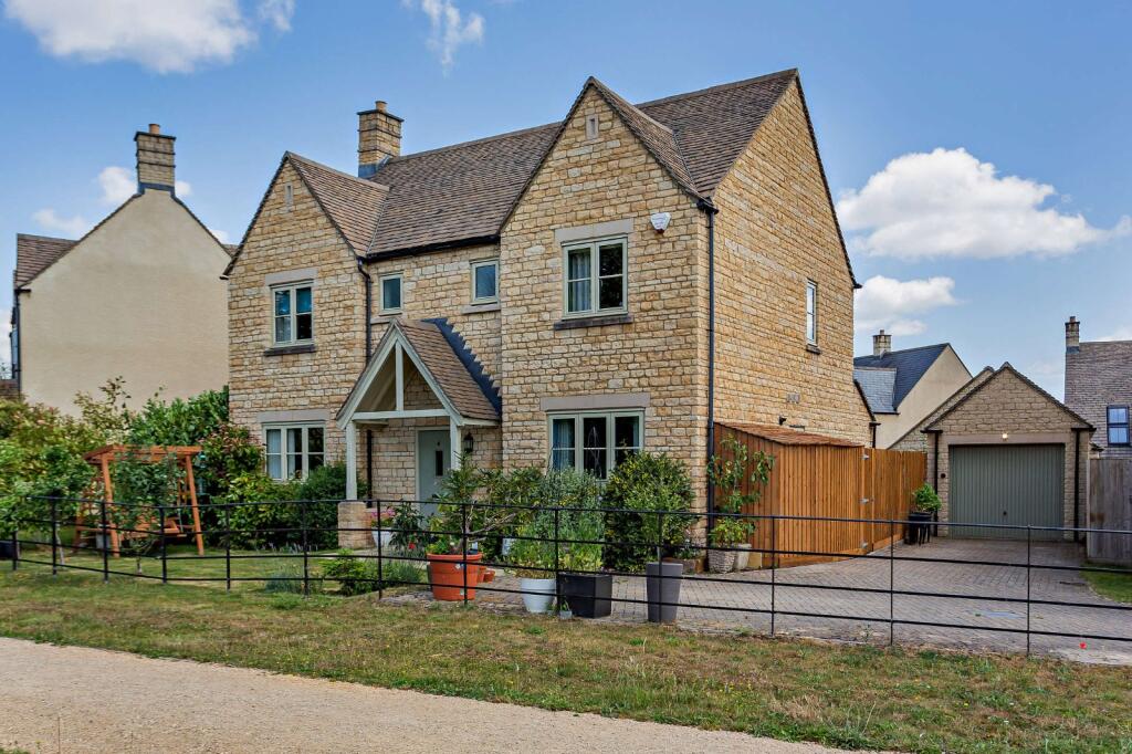 Main image of property: Honeybone Close, Fairford, Gloucestershire, GL7