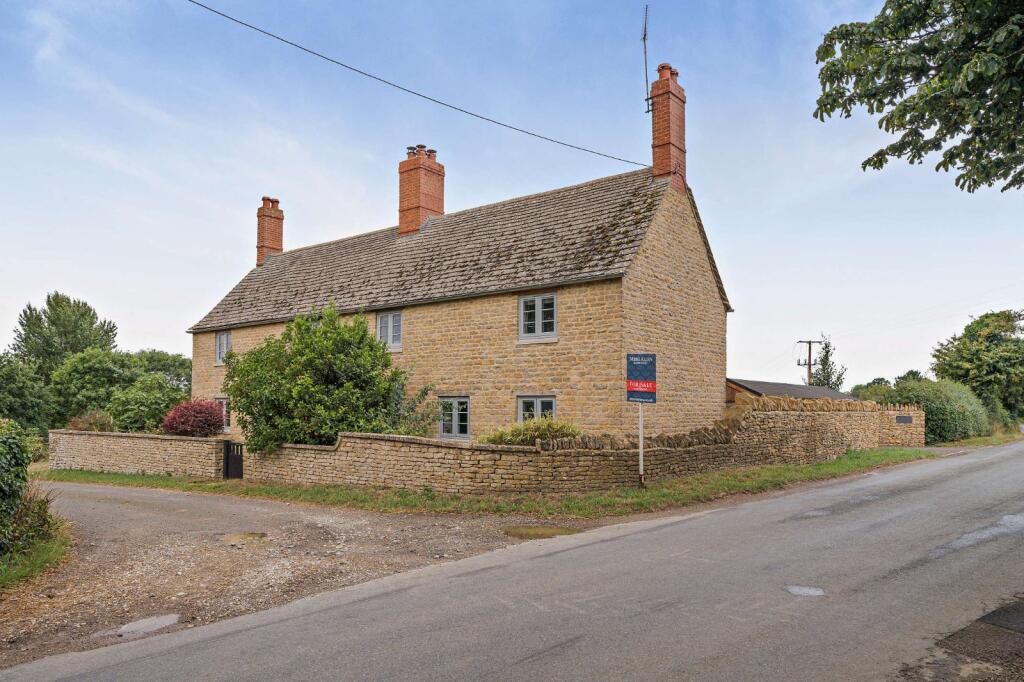 Main image of property: Lechlade, Gloucestershire, GL7