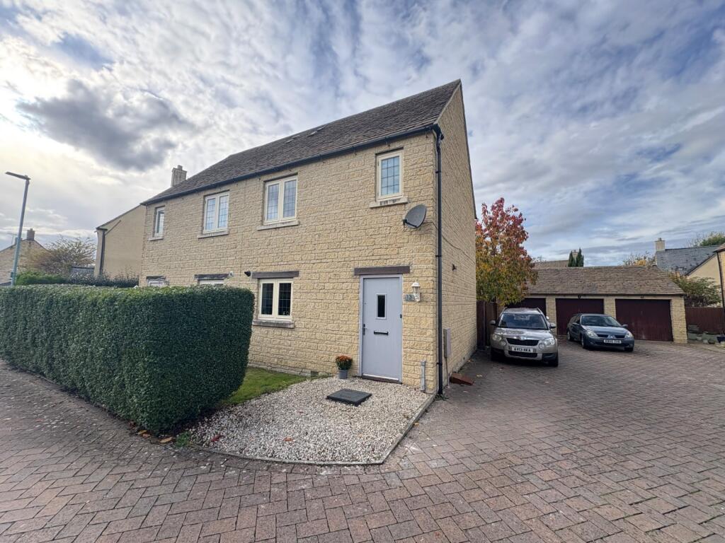 Main image of property: The Wern, Lechlade, Gloucestershire, GL7