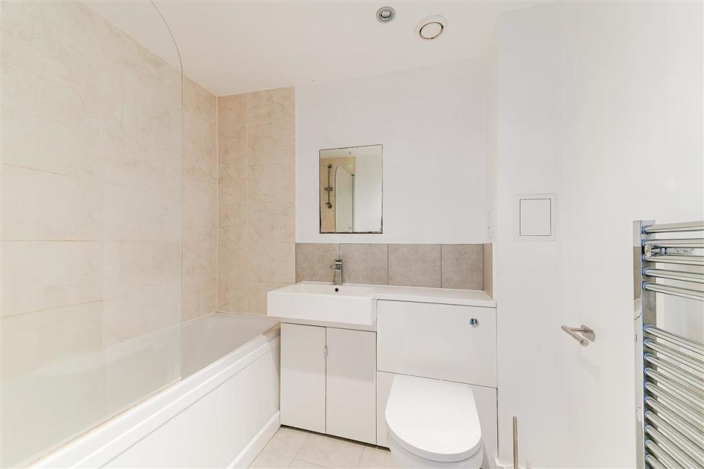 1 bedroom apartment for sale in Reed House, Durnsford Road, London, SW19