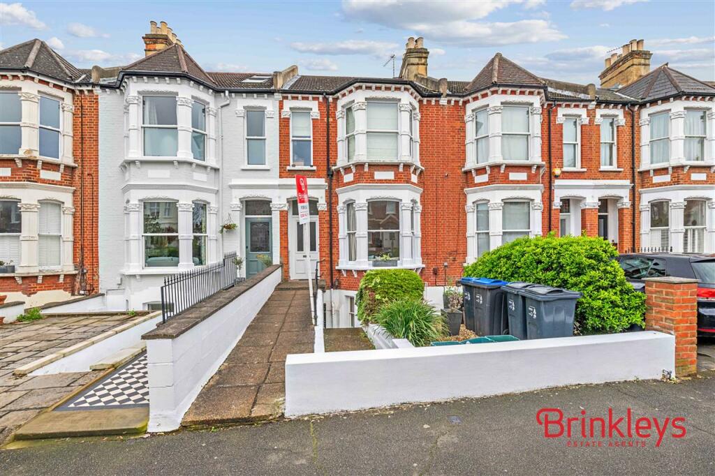 2 bedroom apartment for sale in Woodside, Woodside, London, SW19