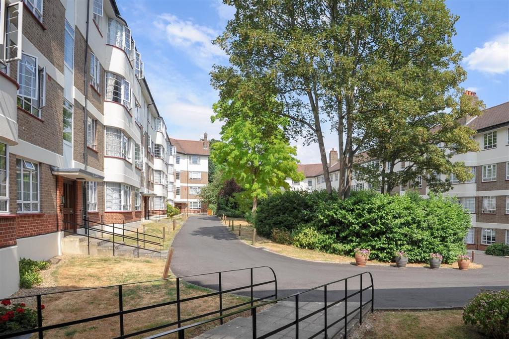 2 bedroom apartment for sale in Edge Hill Court, Wimbledon, Wimbledon, SW19