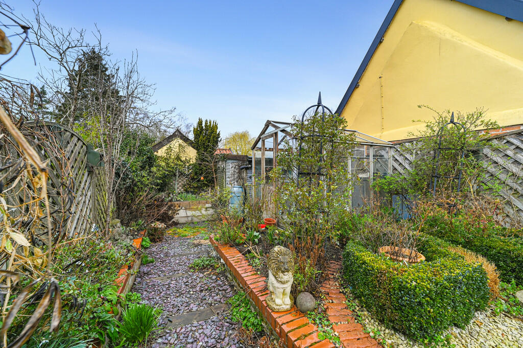 3 bedroom cottage for sale in Bardwell, Suffolk, IP31