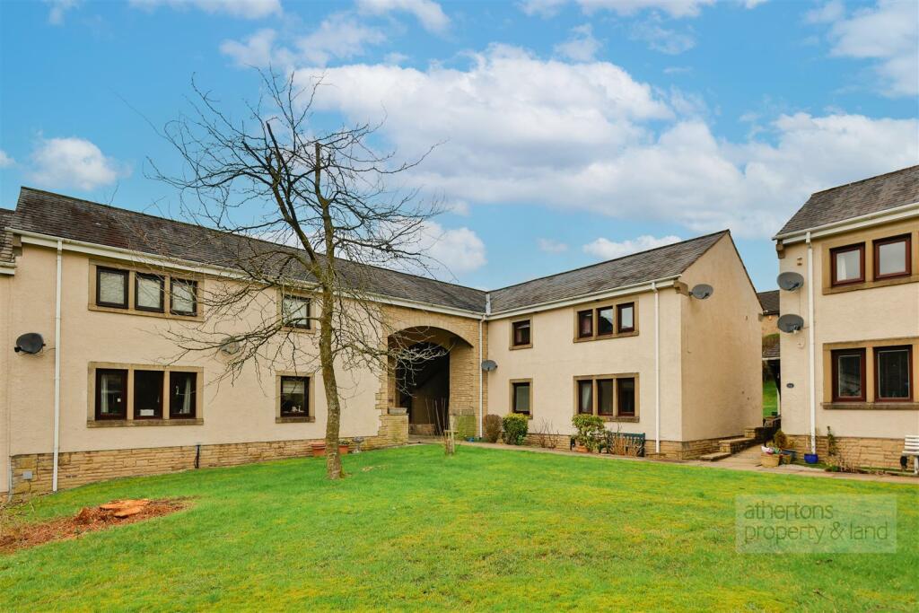 2 bedroom flat for sale in Manorfields, Whalley, Ribble Valley, BB7