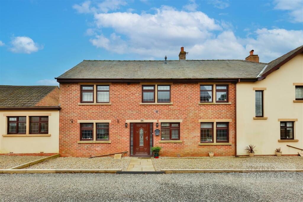 3 bedroom cottage for sale in Wrea Brook Lane, Wrea Green, Preston, PR4