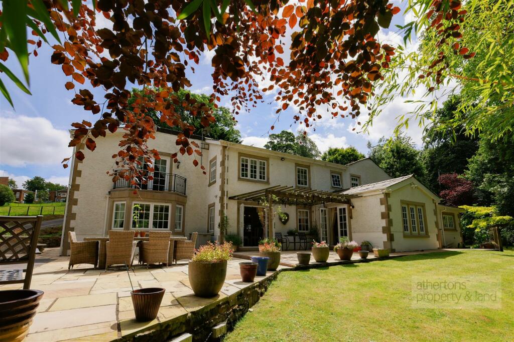 5 bedroom detached house for sale in Pleasington Lane, Feniscowles