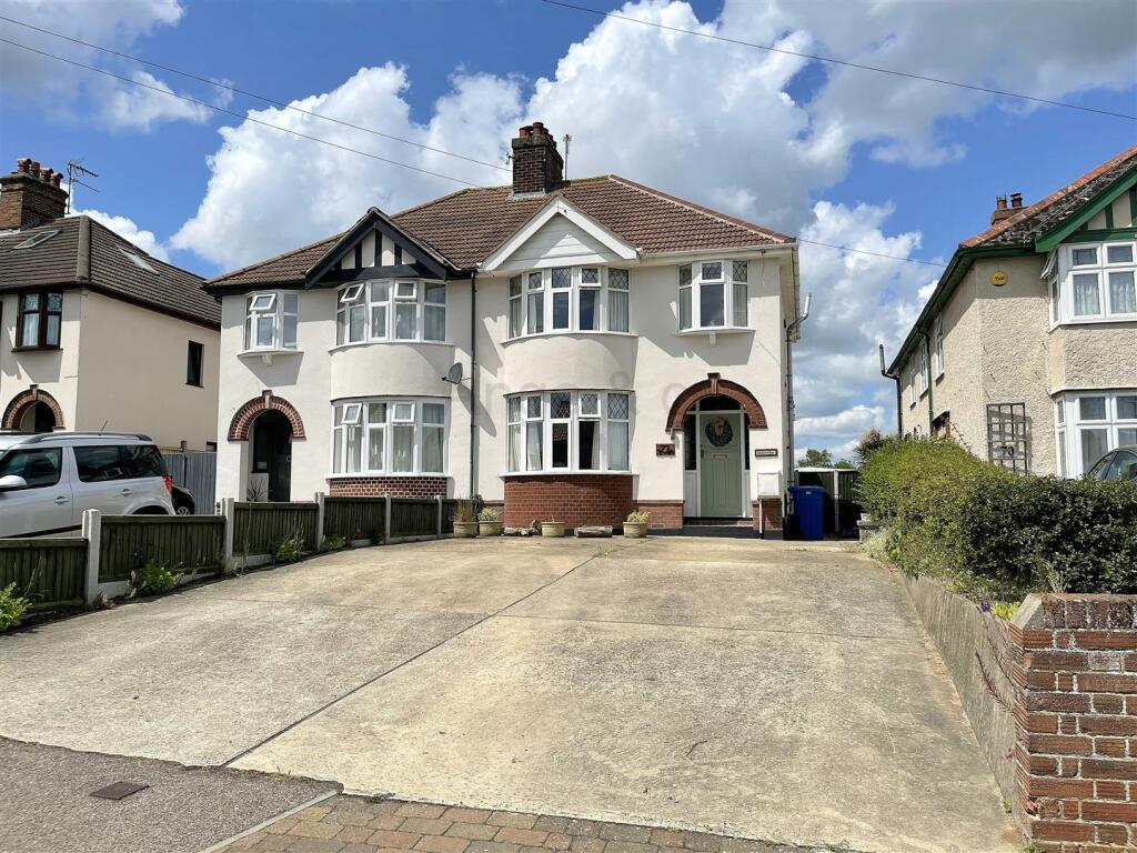 3 bedroom semidetached house for sale in London Road, Pakefield, Lowestoft, NR33