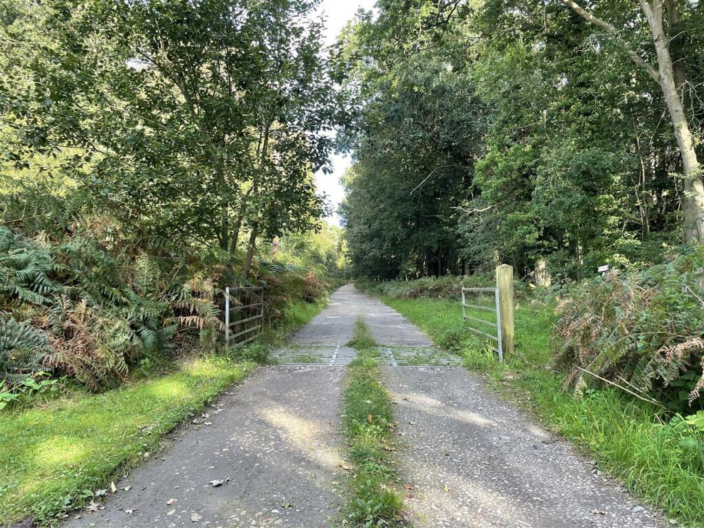 4 bedroom semidetached house for sale in St. Helena, Westleton