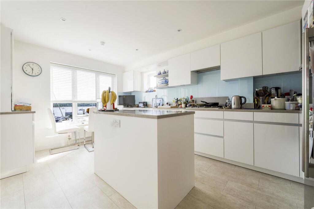 Additional property image - Lake Avenue, Hamworthy, Poole, Dorset, BH15