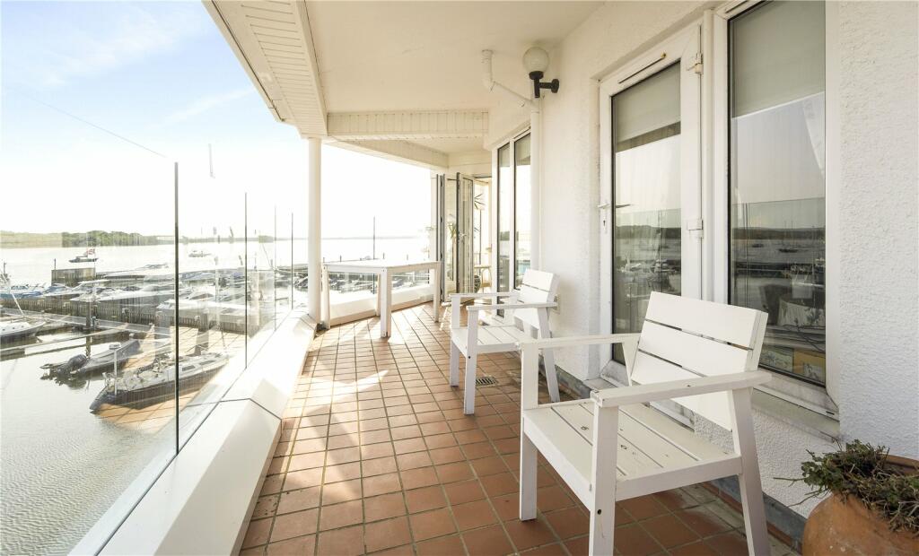 Additional property image - Lake Avenue, Hamworthy, Poole, Dorset, BH15
