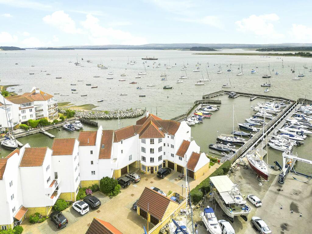 Additional property image - Lake Avenue, Hamworthy, Poole, Dorset, BH15