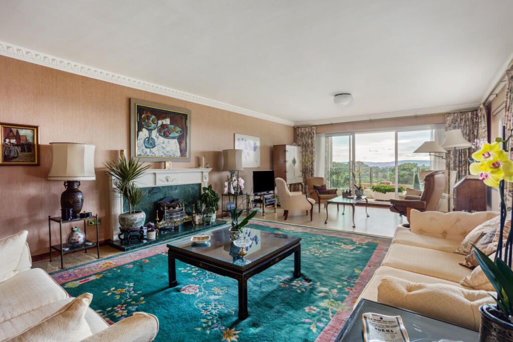 Additional property image - Lilliput Road, Canford Cliffs, Poole, Dorset, BH14