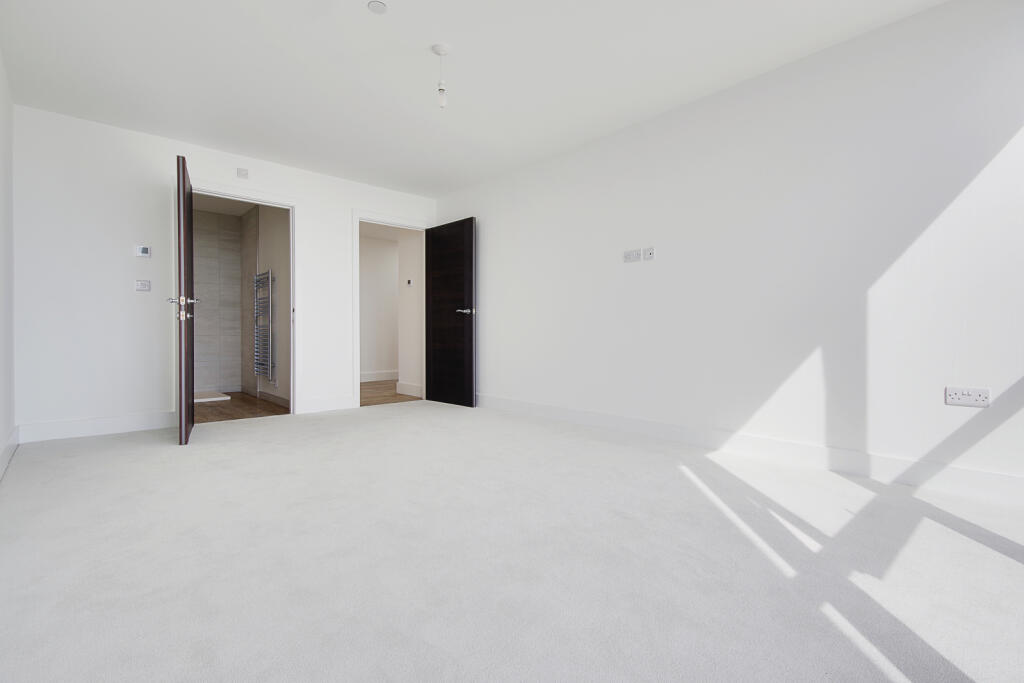 Additional property image - West Cliff Road, West Cliff, Bournemouth, Dorset, BH2