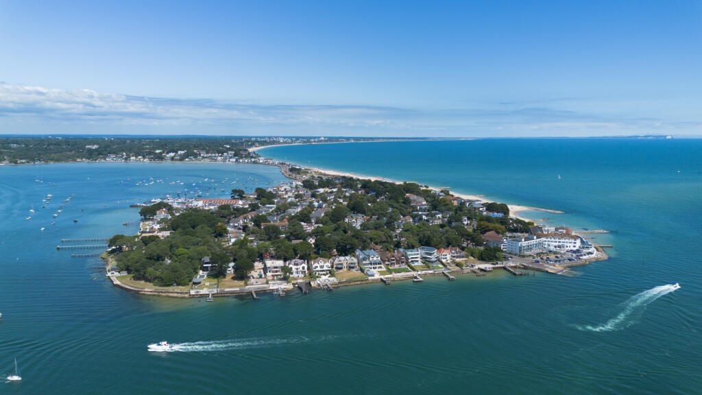 Additional property image - Seacombe Road, Sandbanks, Poole, Dorset, BH13