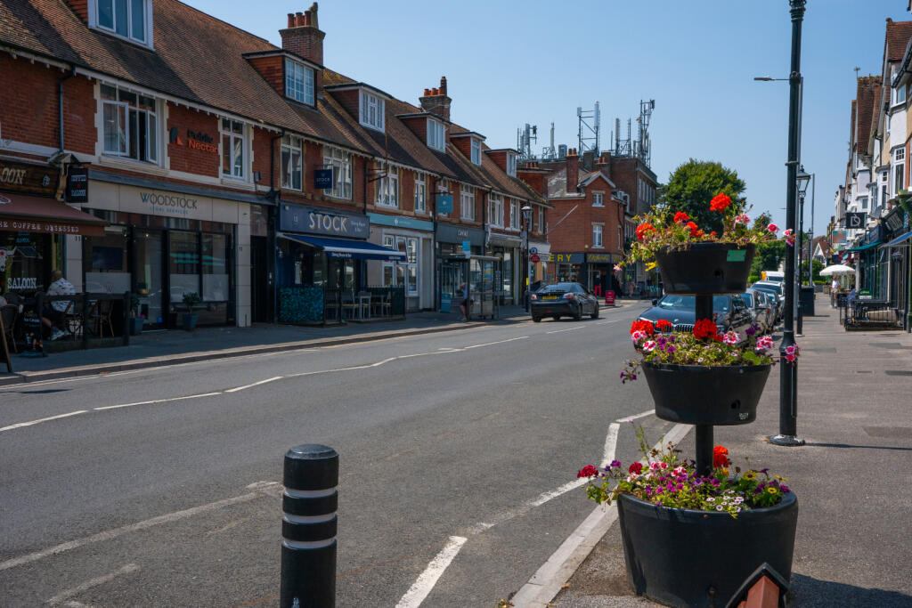 Additional property image - Lilliput Road, Canford Cliffs, Poole, Dorset, BH14