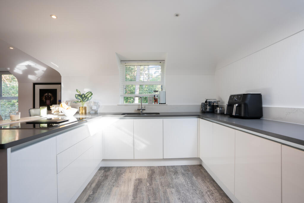Additional property image - Lilliput Road, Canford Cliffs, Poole, Dorset, BH14