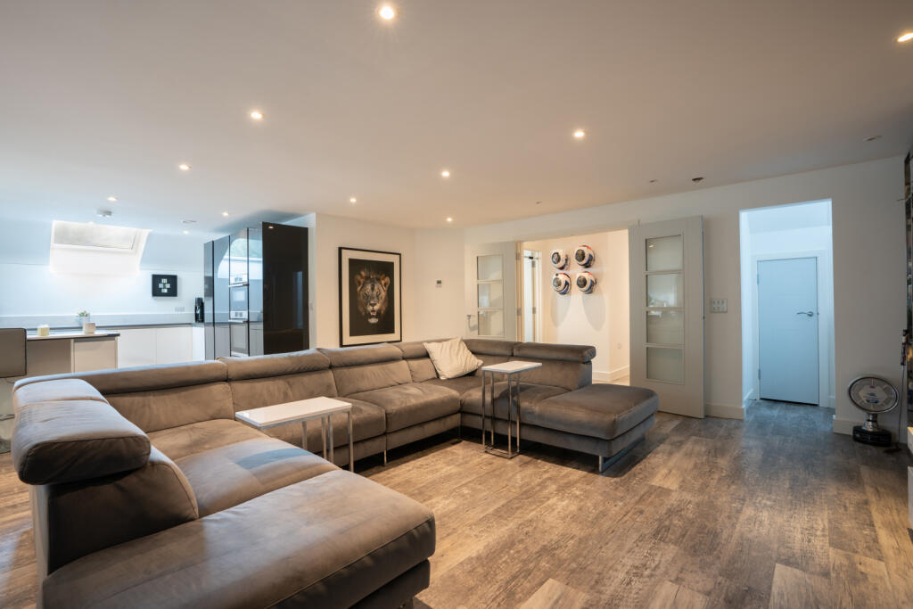 Additional property image - Lilliput Road, Canford Cliffs, Poole, Dorset, BH14