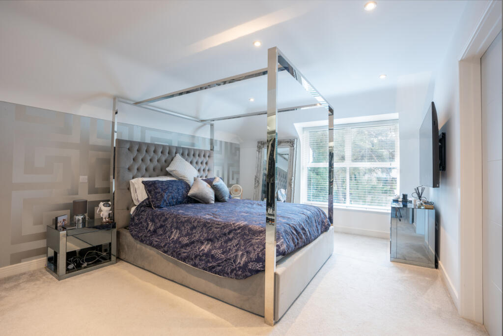 Additional property image - Lilliput Road, Canford Cliffs, Poole, Dorset, BH14