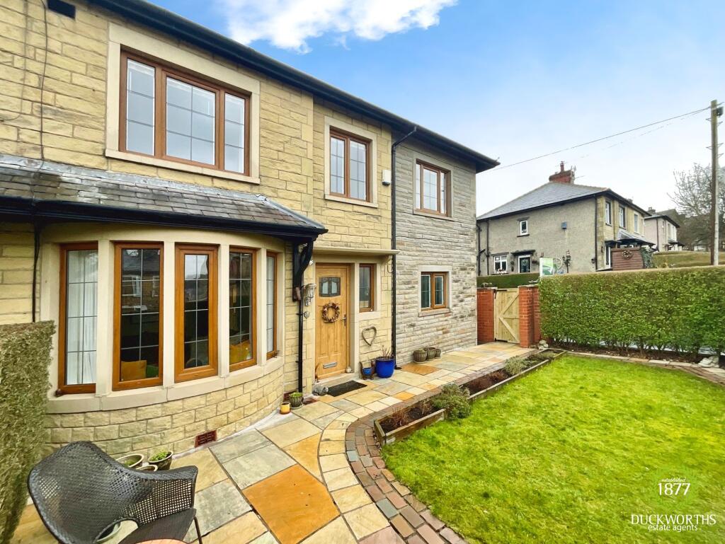 5 bedroom semi-detached house