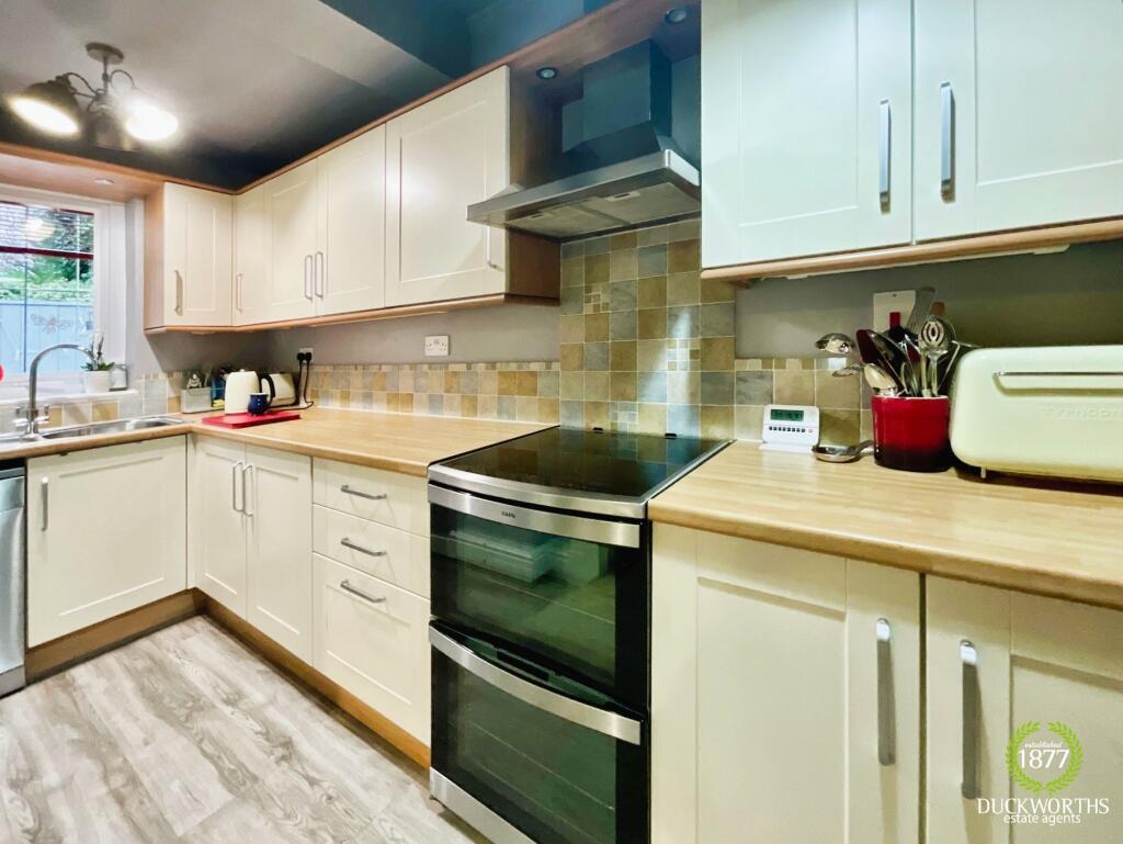 Additional property image - Todmorden Road, Burnley, BB11