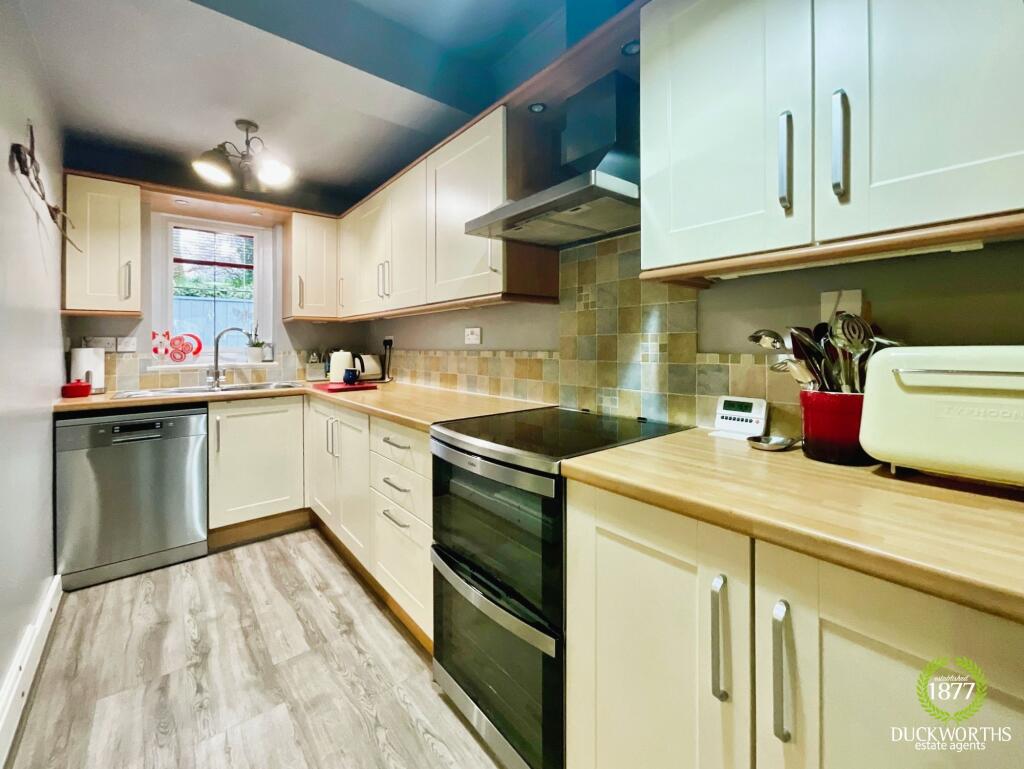 Additional property image - Todmorden Road, Burnley, BB11